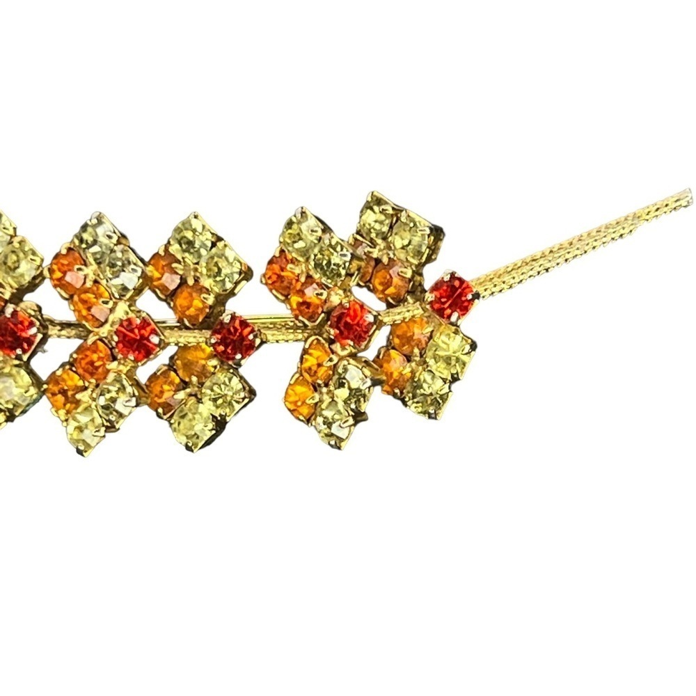Vintage Rhinestone Flower Pin - Picture 4 of 9